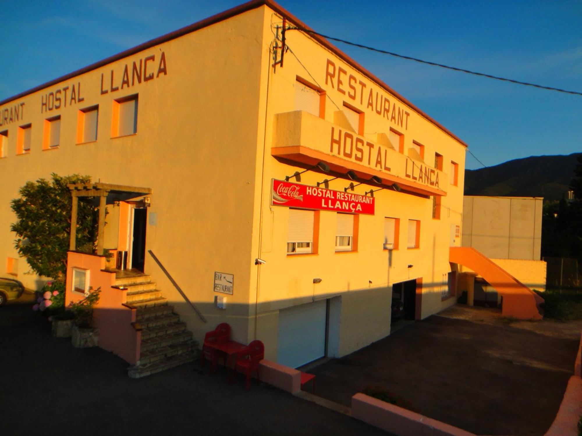 Pensio Restaurant Llanca Hotel Exterior photo